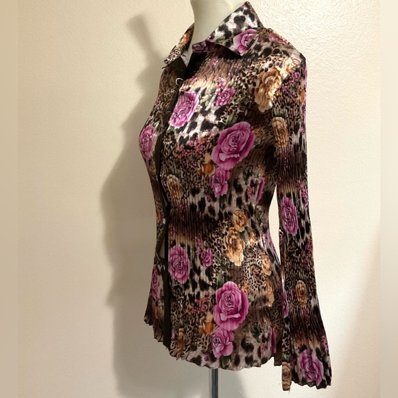 True Rock Floral Pleated Bell Sleeves Top M - Picture 2 of 5